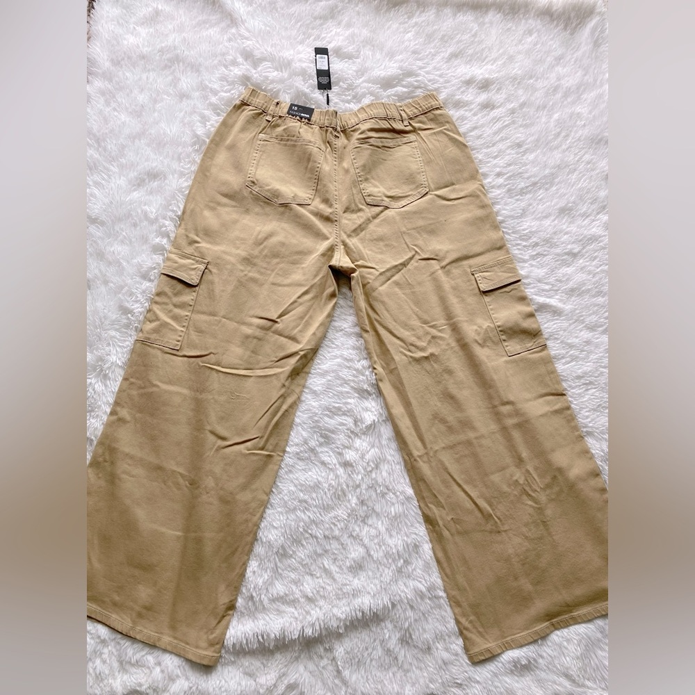 🤎fashion nova cargo pants🤎 - Picture 3 of 6